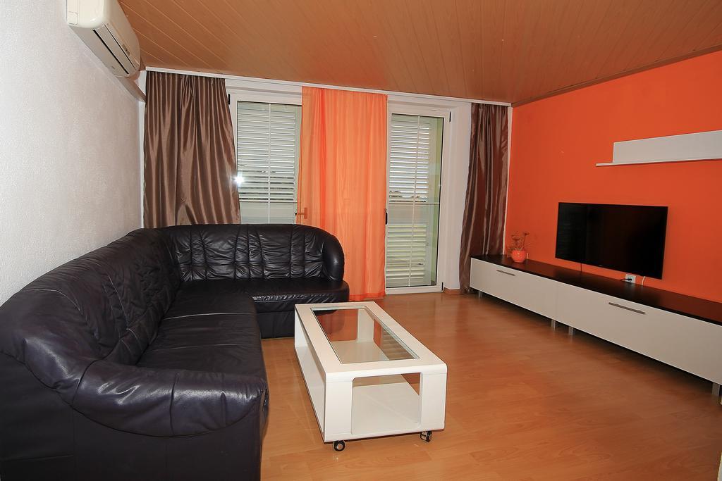 Apartment Vucic Макарска Екстериор снимка